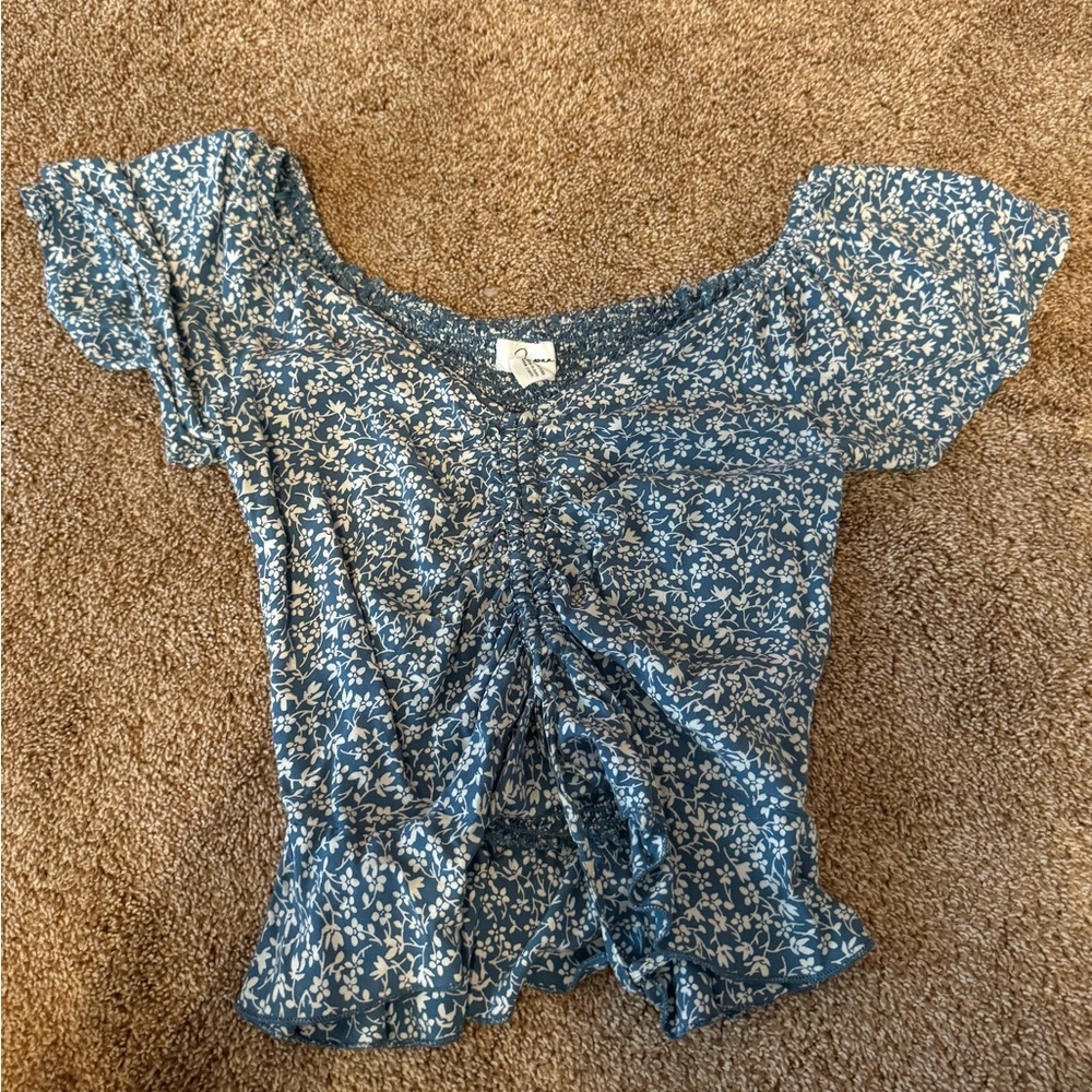 Blue scrunch front top
